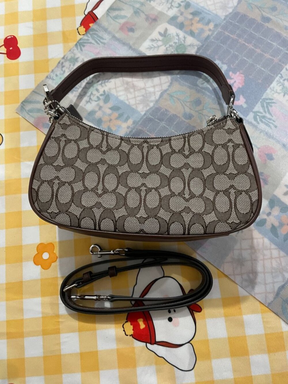 Coach Signature Double-Buckle Bag (Underarm/Crossbody) - Picture 9 of 12